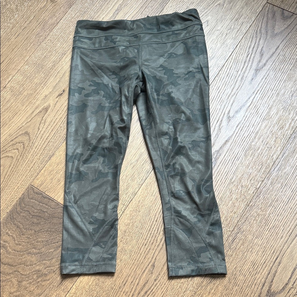 Lululemon Camouflage Print Leggings 23”